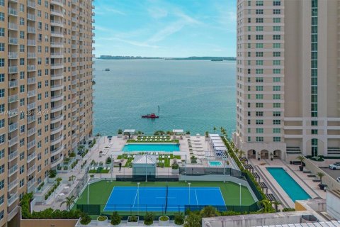 Condo in Miami, Florida, 1 bedroom  № 1401456 - photo 10