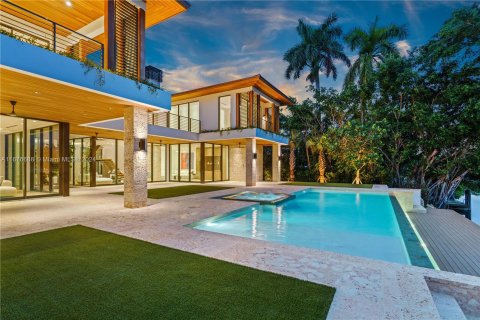 House in Coral Gables, Florida 6 bedrooms, 575.44 sq.m. № 1401420 - photo 18