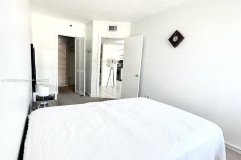 Condominio en venta en Miami Beach, Florida, 1 dormitorio, 52.49 m2 № 140017 - foto 12