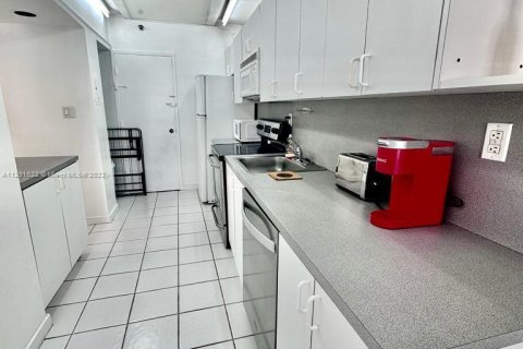 Condominio en venta en Miami Beach, Florida, 1 dormitorio, 52.49 m2 № 140017 - foto 18