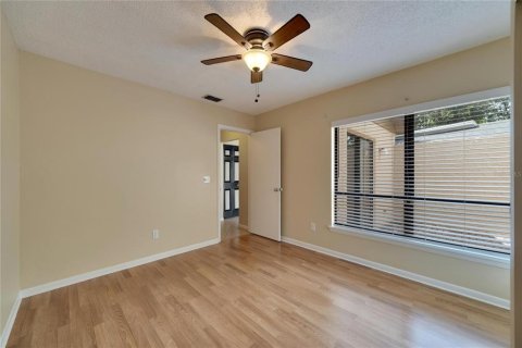 Casa en venta en Tampa, Florida, 2 dormitorios, 110.93 m2 № 1315067 - foto 9