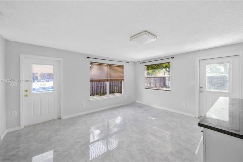 Casa en venta en Margate, Florida, 4 dormitorios, 163.32 m2 № 1305279 - foto 14