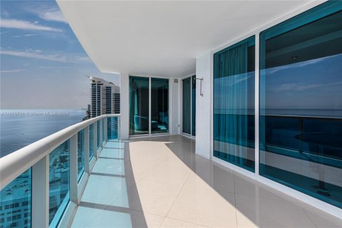 Copropriété à louer à Hollywood, Floride: 3 chambres, 315.4 m2 № 1355185 - photo 18