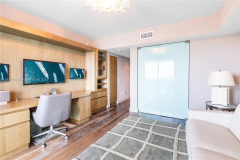 Copropriété à louer à Hollywood, Floride: 3 chambres, 315.4 m2 № 1355185 - photo 5