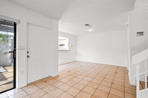 Adosado en venta en Miami, Florida, 3 dormitorios, 114.64 m2 № 1332975 - foto 3