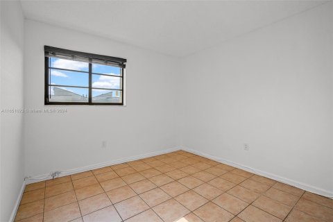 Adosado en venta en Miami, Florida, 3 dormitorios, 114.64 m2 № 1332975 - foto 23