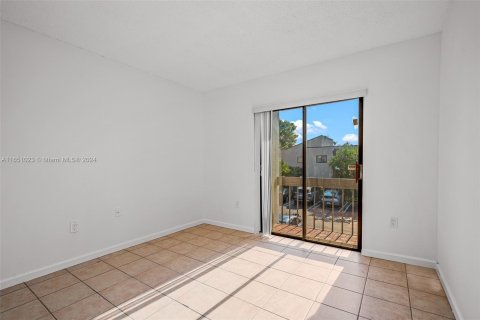 Adosado en venta en Miami, Florida, 3 dormitorios, 114.64 m2 № 1332975 - foto 21