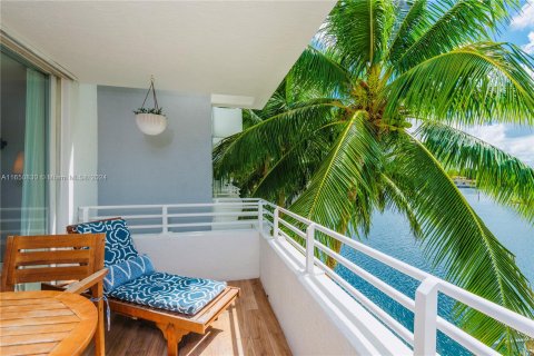 Copropriété à vendre à Miami Beach, Floride: 2 chambres, 120.77 m2 № 1333054 - photo 3