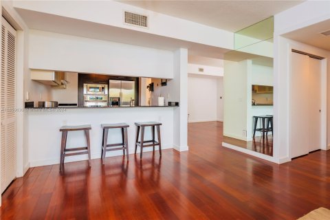 Copropriété à vendre à Miami Beach, Floride: 2 chambres, 120.77 m2 № 1333054 - photo 4