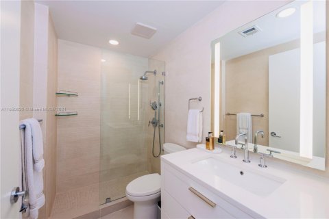 Copropriété à vendre à Miami Beach, Floride: 2 chambres, 120.77 m2 № 1333054 - photo 13