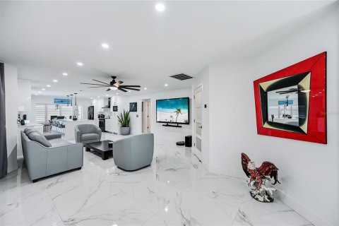 Villa ou maison à vendre à Fort Myers, Floride: 3 chambres, 195.75 m2 № 952559 - photo 14