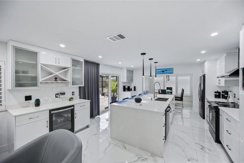 Villa ou maison à vendre à Fort Myers, Floride: 3 chambres, 195.75 m2 № 952559 - photo 16