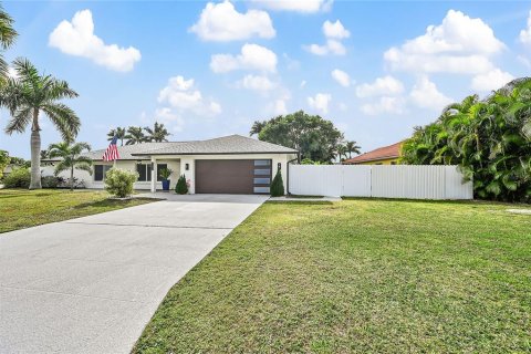 Villa ou maison à vendre à Fort Myers, Floride: 3 chambres, 195.75 m2 № 952559 - photo 5