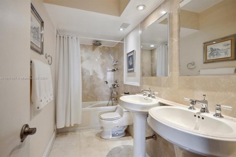 Condo in Sunny Isles Beach, Florida, 2 bedrooms  № 1330830 - photo 10