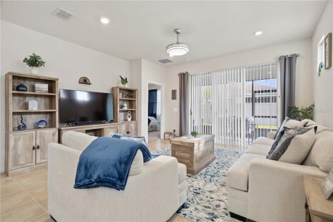 Villa ou maison à vendre à Kissimmee, Floride: 2 chambres, 144.83 m2 № 1350342 - photo 11