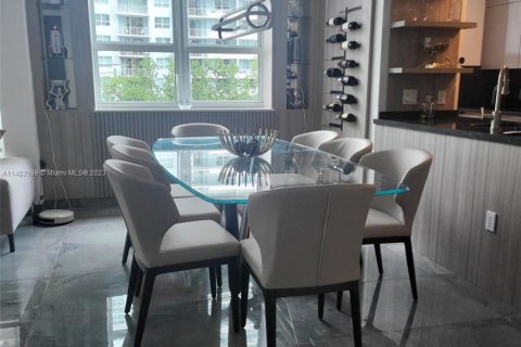 Condominio en venta en Miami, Florida, 3 dormitorios, 136.57 m2 № 827200 - foto 22