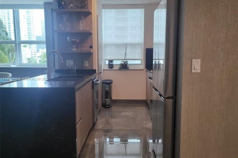 Condo in Miami, Florida, 3 bedrooms  № 827200 - photo 24