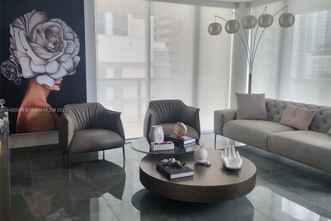 Condominio en venta en Miami, Florida, 3 dormitorios, 136.57 m2 № 827200 - foto 18