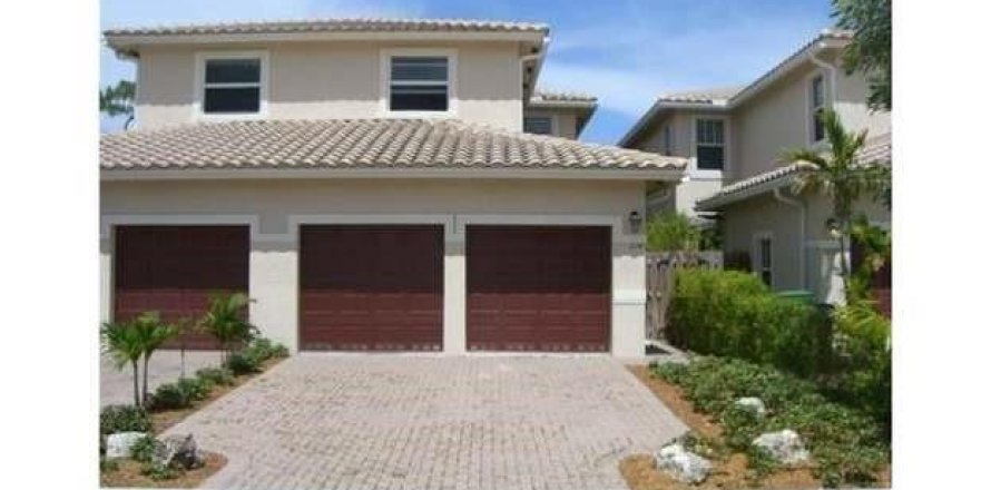 Casa en Fort Lauderdale, Florida 3 dormitorios, 208.94 m2 № 930138