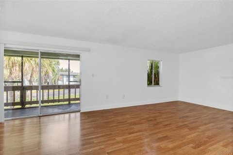 Condo in Orlando, Florida, 2 bedrooms  № 1381250 - photo 3