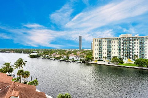 Condo in Aventura, Florida, 2 bedrooms  № 1091781 - photo 12