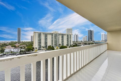 Copropriété à vendre à Aventura, Floride: 2 chambres, 177.44 m2 № 1091781 - photo 14