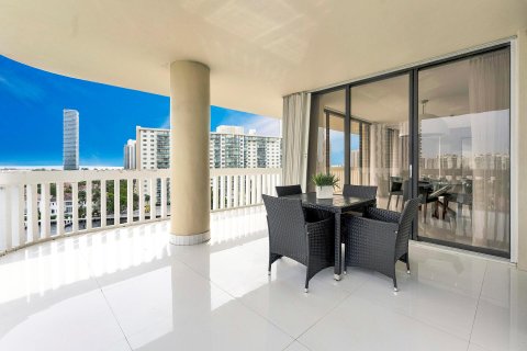 Condo in Aventura, Florida, 2 bedrooms  № 1091781 - photo 19