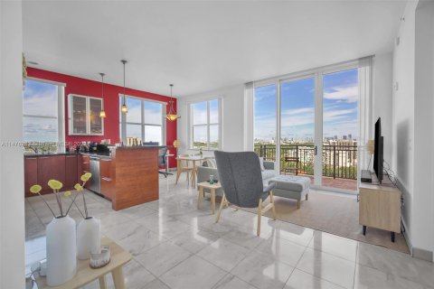 Condominio en venta en Coral Gables, Florida, 2 dormitorios, 109.07 m2 № 812722 - foto 5