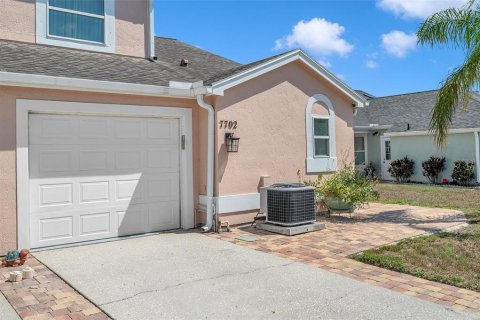 Adosado en venta en New Port Richey, Florida, 3 dormitorios, 138.15 m2 № 1267728 - foto 2