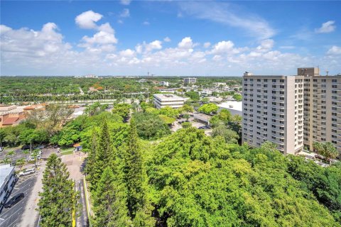 Condo in Aventura, Florida, 2 bedrooms  № 1232516 - photo 22