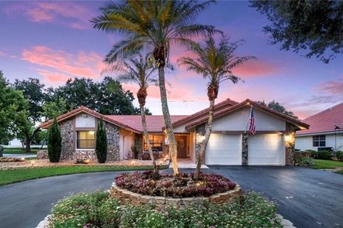 House in Coral Springs, Florida 4 bedrooms, 194.54 sq.m. № 929945 - photo 1