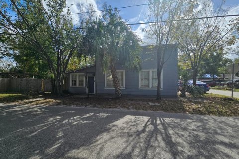 House in Tampa, Florida 4 bedrooms, 126.35 sq.m. № 1440968 - photo 1