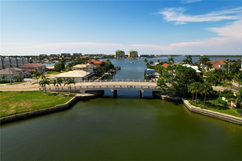 Terrain à vendre à Marco Island, Floride № 732650 - photo 6