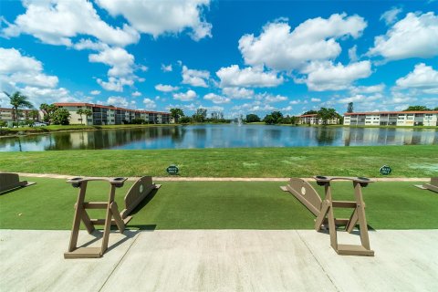 Condominio en venta en Pembroke Pines, Florida, 2 dormitorios, 108.7 m2 № 990513 - foto 28