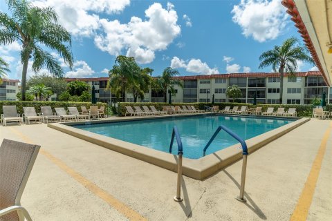 Condominio en venta en Pembroke Pines, Florida, 2 dormitorios, 108.7 m2 № 990513 - foto 30