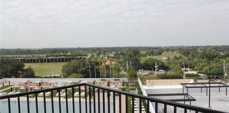 Condo in Doral, Florida, 1 bedroom  № 1387978