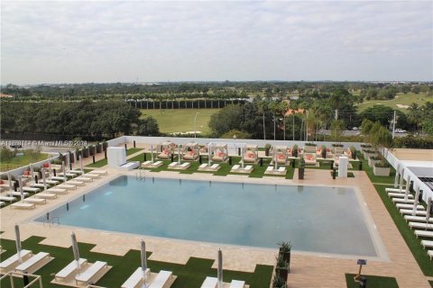 Condo in Doral, Florida, 1 bedroom  № 1387978 - photo 17