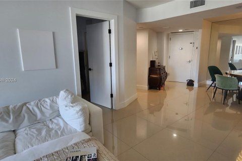 Copropriété à vendre à Aventura, Floride: 2 chambres, 114.27 m2 № 1387984 - photo 4