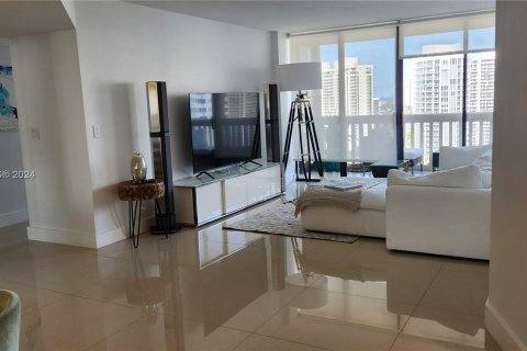 Copropriété à vendre à Aventura, Floride: 2 chambres, 114.27 m2 № 1387984 - photo 1