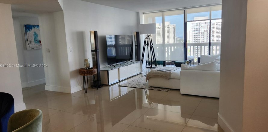 Condominio en Aventura, Florida, 2 dormitorios  № 1387984