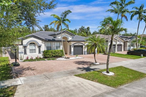 Villa ou maison à vendre à Miami, Floride: 4 chambres, 170.29 m2 № 1391718 - photo 6