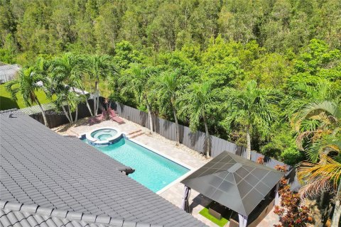 Casa en venta en Miami, Florida, 4 dormitorios, 170.29 m2 № 1391718 - foto 3