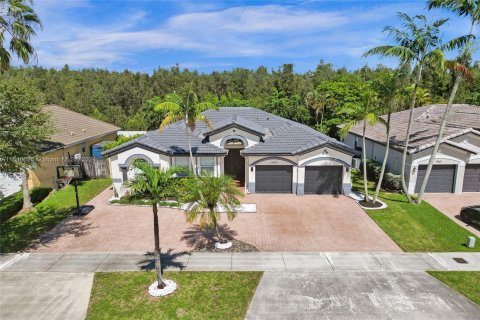 Villa ou maison à vendre à Miami, Floride: 4 chambres, 170.29 m2 № 1391718 - photo 2