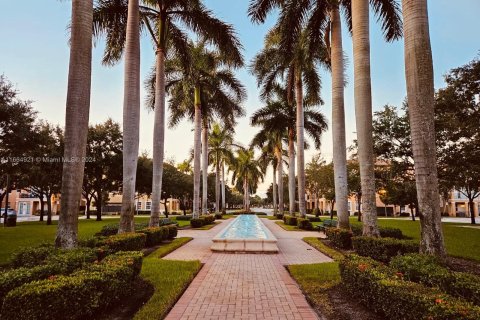 Condo in Pembroke Pines, Florida, 2 bedrooms  № 1391754 - photo 8