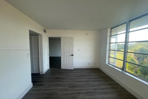 Copropriété à vendre à Pompano Beach, Floride: 2 chambres, 98.85 m2 № 1103743 - photo 10