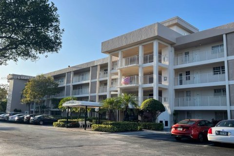 Copropriété à vendre à Pompano Beach, Floride: 2 chambres, 98.85 m2 № 1103743 - photo 1