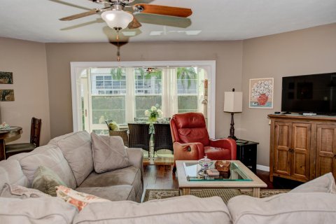 Condo in Stuart, Florida, 2 bedrooms  № 959675 - photo 17