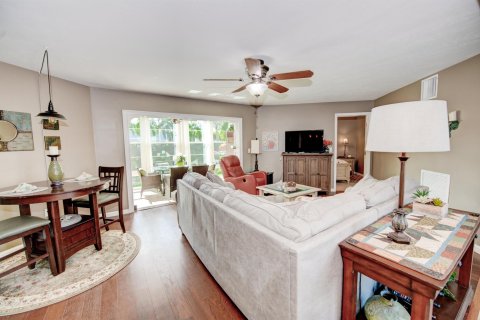 Condo in Stuart, Florida, 2 bedrooms  № 959675 - photo 18