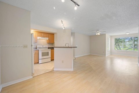 Condo in West Palm Beach, Florida, 2 bedrooms  № 1098037 - photo 23