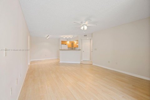 Condo in West Palm Beach, Florida, 2 bedrooms  № 1098037 - photo 18